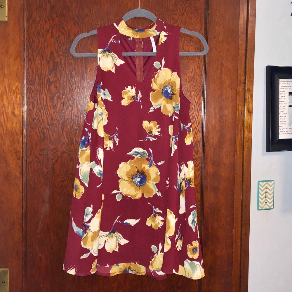 🌻Gorgeous boutique dress!🌻 - Picture 4 of 4